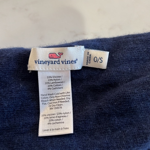 Girls one size hat & scarf from vineyard vines - Picture 5 of 6